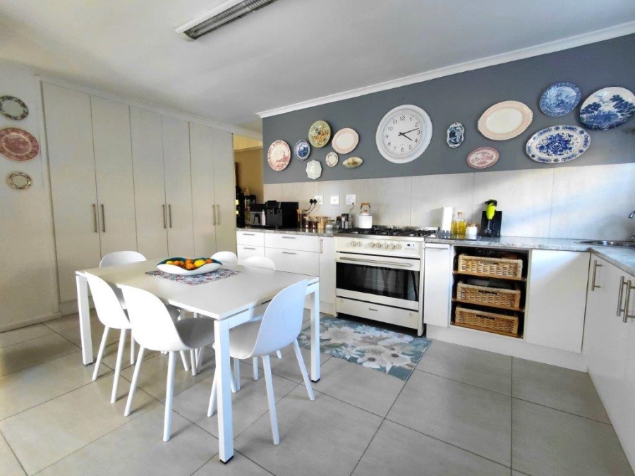 5 Bedroom Property for Sale in Winslow Western Cape